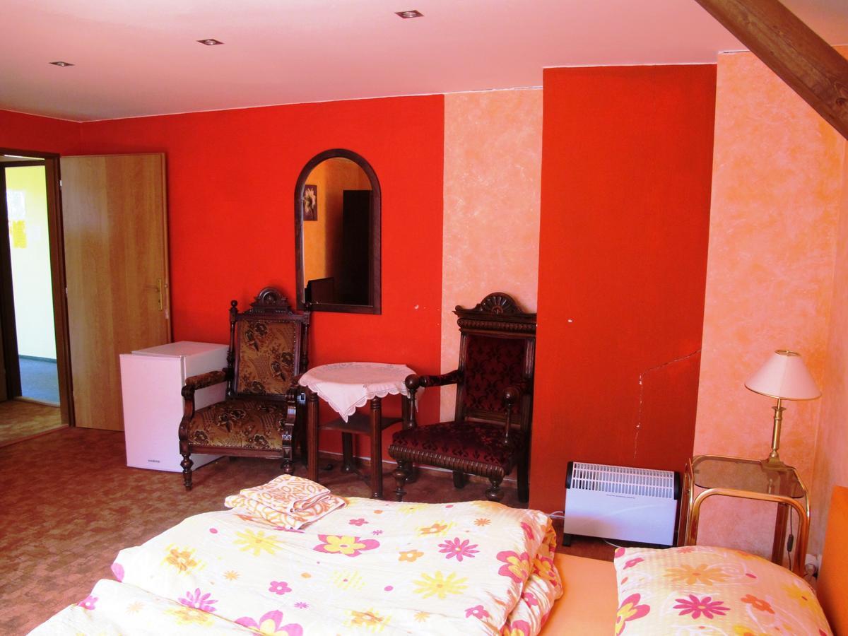 Hotel U Lisky Hostka  Zewnętrze zdjęcie
