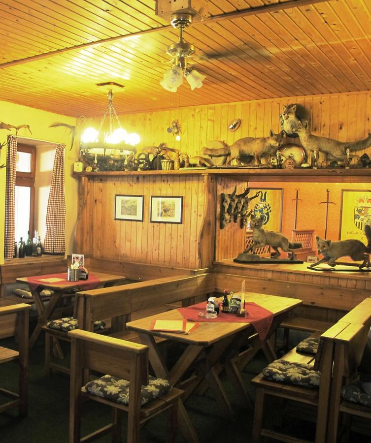 Hotel U Lisky Hostka  Zewnętrze zdjęcie